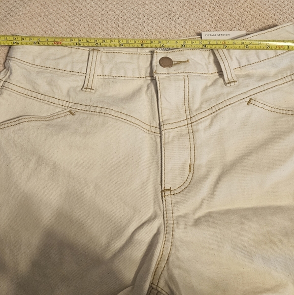Women's Cream Shorts - Picture 7 of 9